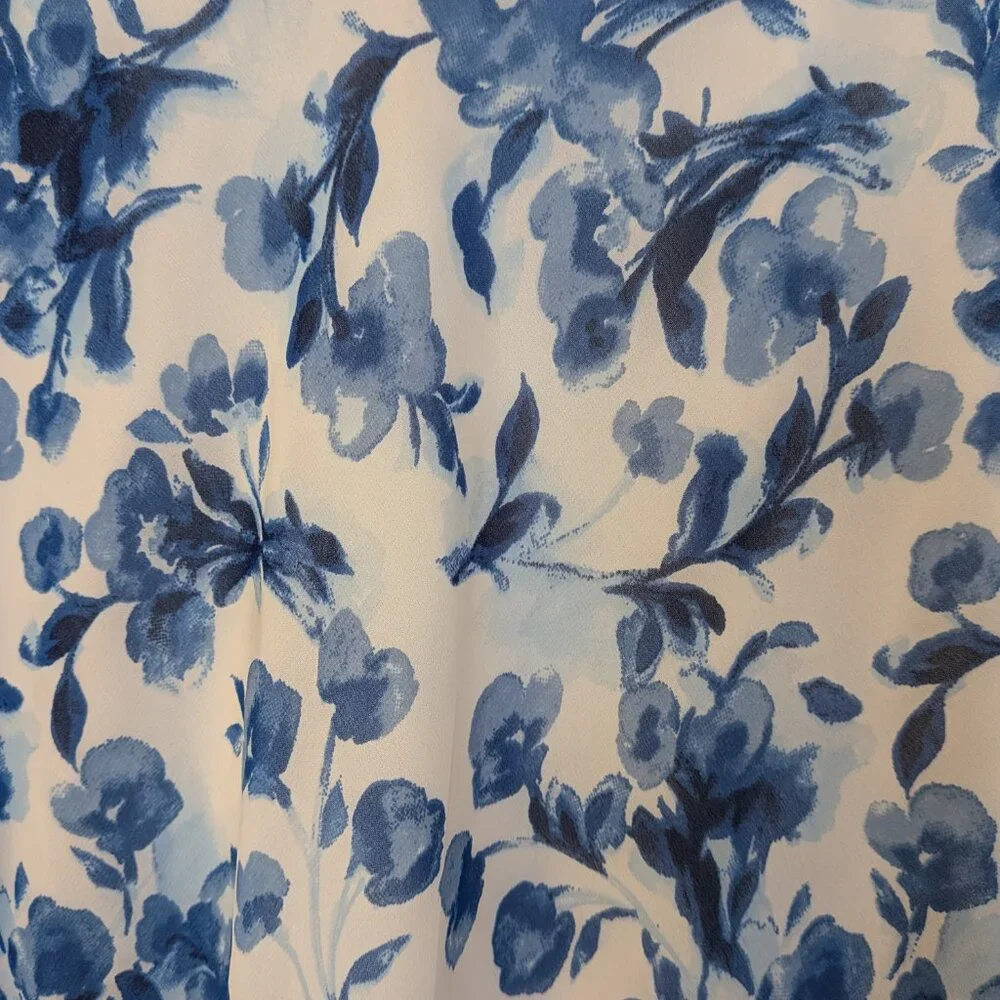 Abercrombie and Fitch Blue Floral skirt size small - Picture 3 of 4